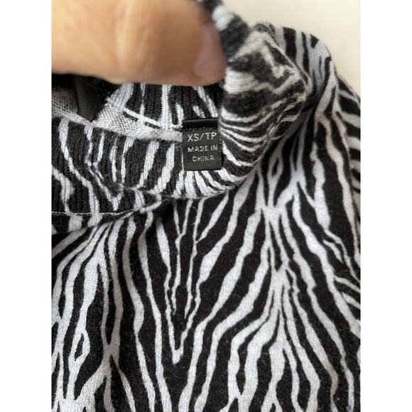 ATM Animal Print Cashmere Cotton Mock Neck Sweater Zebra XS EUC - Picture 8 of 10
